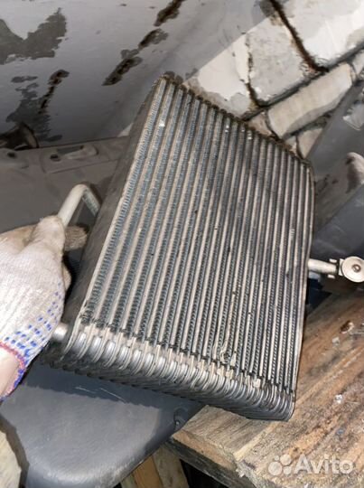 Радиатор кондиционера dodge caravan