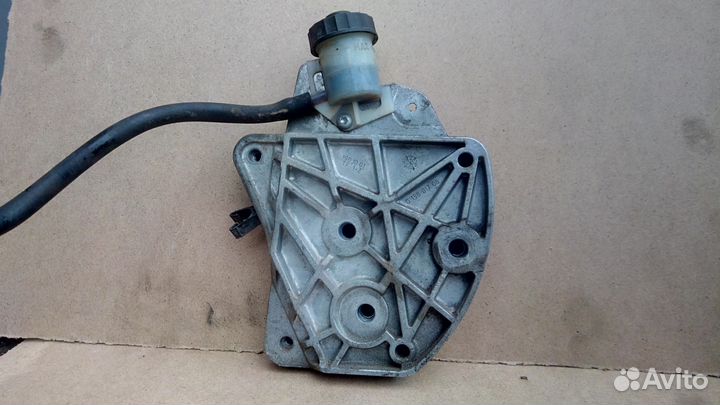 Бачок гидропирвода сцепления ркпп Астра Зафира