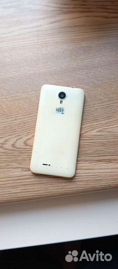 Micromax Q415, 8 ГБ