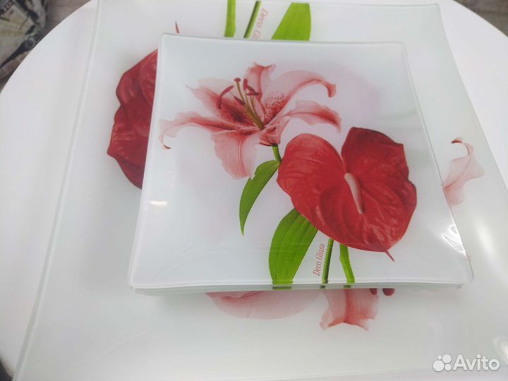 Набор тарелок