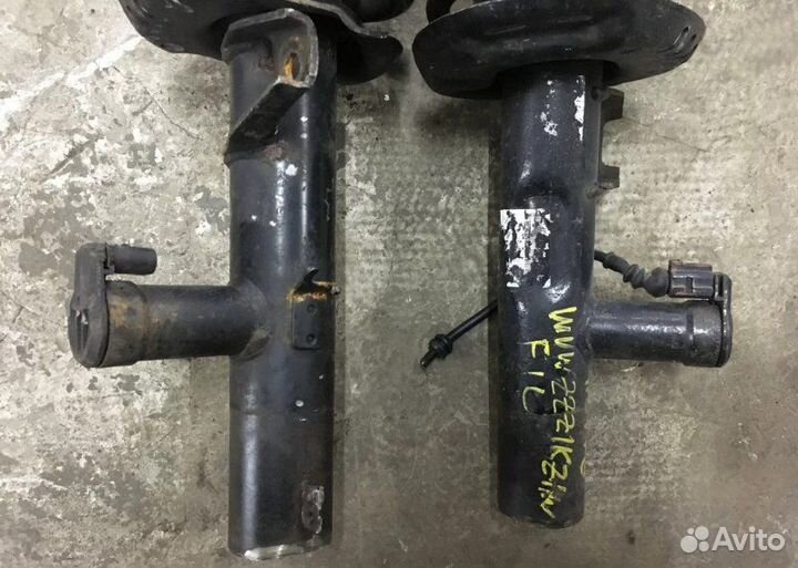 Стойка в сборе Volkswagen Golf 5