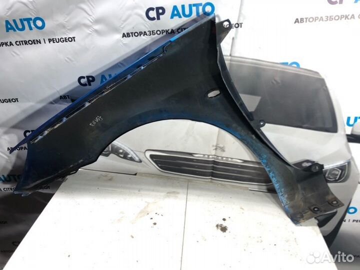 Крыло правое Peugeot 307