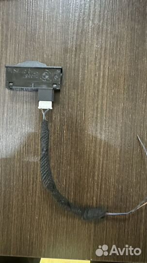 Кнопка открывания багажника BMW G11