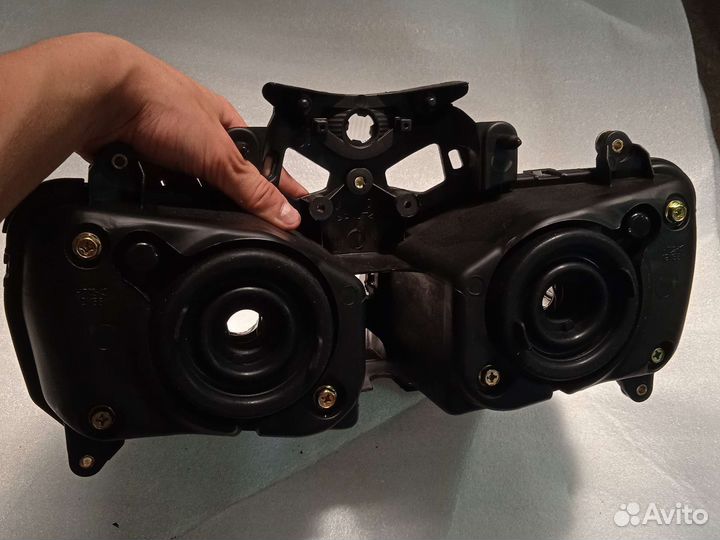 Фара Honda CBR 1000RR 04-07