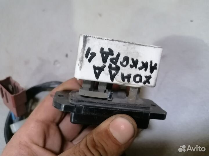 Резистор отопителя Honda Accord IV 1990-1993