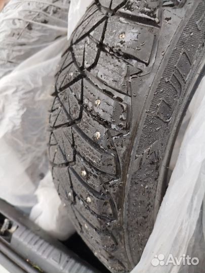 Goodyear Ultragrip 600 185/60 R15