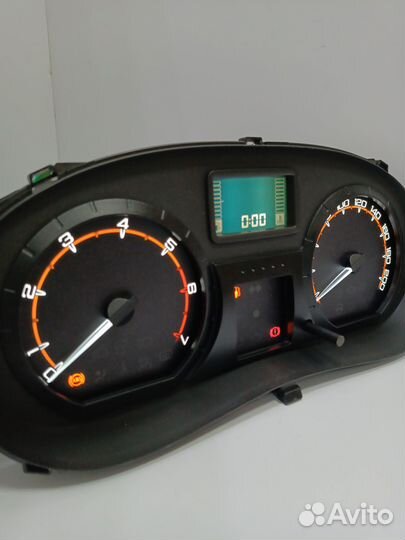 Шкала, накладка largus, logan,sandero, almera G 15