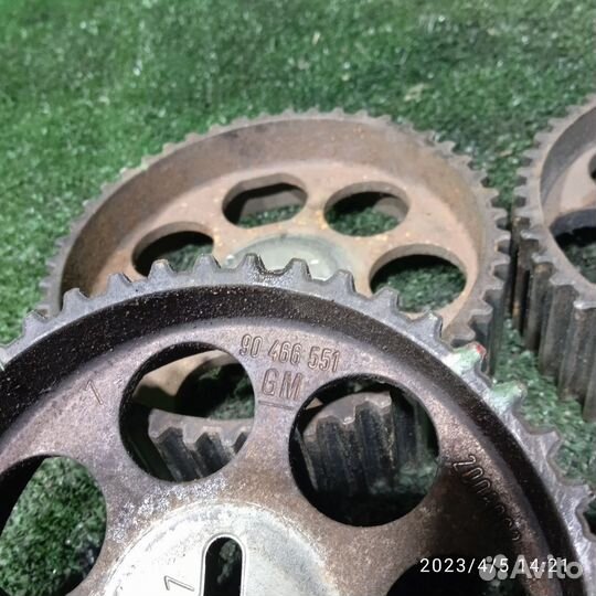 Шестерня грм Opel Omega