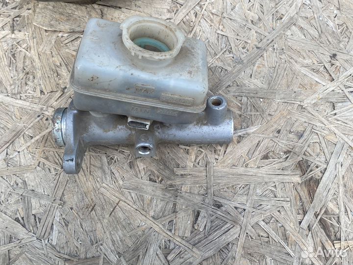 Вакуумный усилитель тормозов Nissan p11