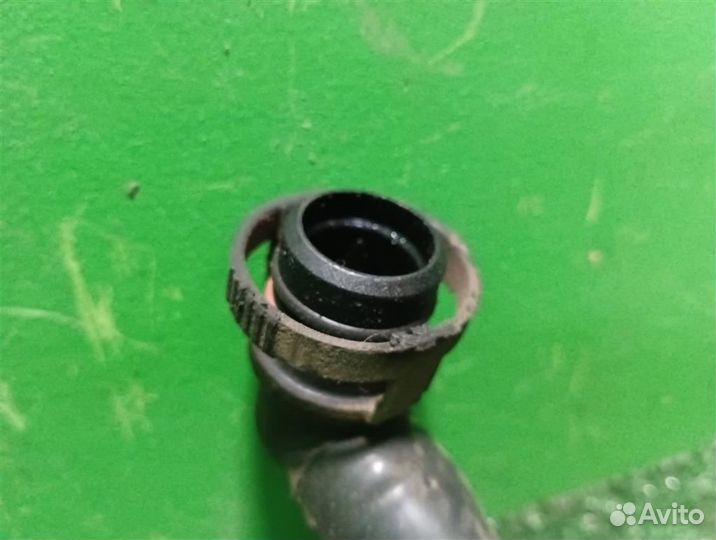 Трубка топливная Land Rover Discovery 4 2010