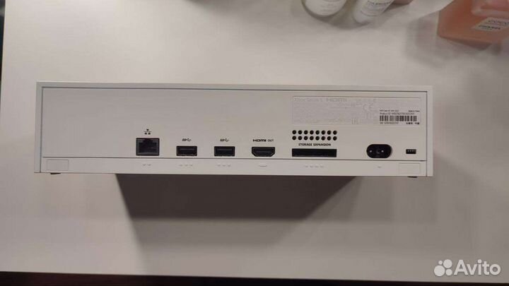 Xbox series s два геймпада + аккумуляторы