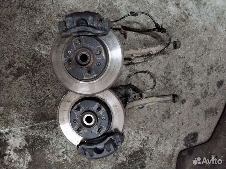 Hyundai sonata ef поворотный кулак левый-правый