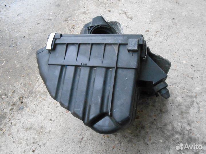 Корпус воздушного фильтра Ауди А4 Б5 1.9 тди