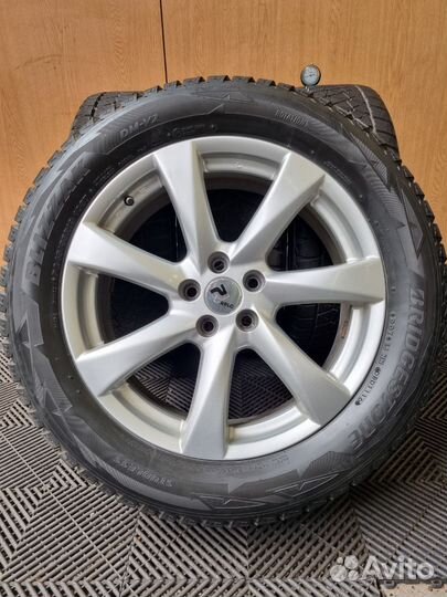 R19 Bridgestone Blizzak DM-V2 245/55, PCD 5x114.3 DIA 60.1