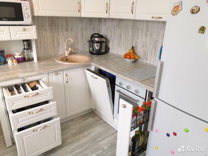 Кухня угловая. Цена за всю кухню ксп:23798