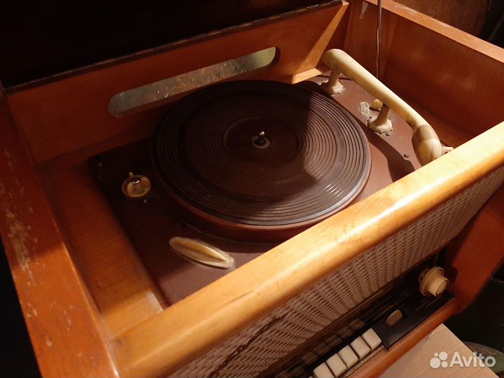 Радиола Комета ламповая. винтаж
