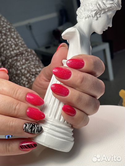 Мастер по маникюру и педикюру