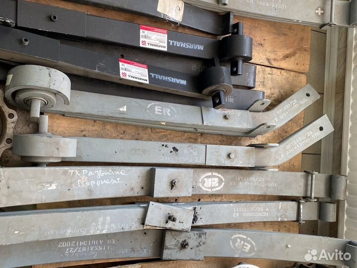 Рессора задняя левая freightliner (два листа)