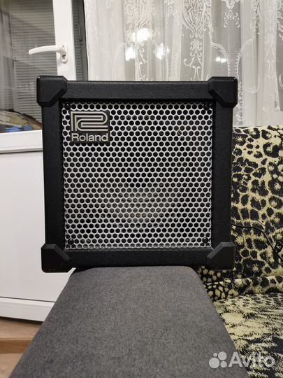 Гитарный комбоусилитель Roland Cube- 15 XL