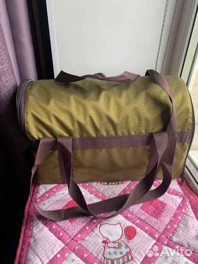 Переноска для кошек и маленьких собак