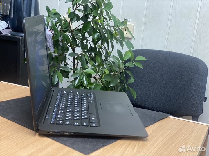 Ноутбук 4 ядра 4 озу SSD 32 9 часов работы