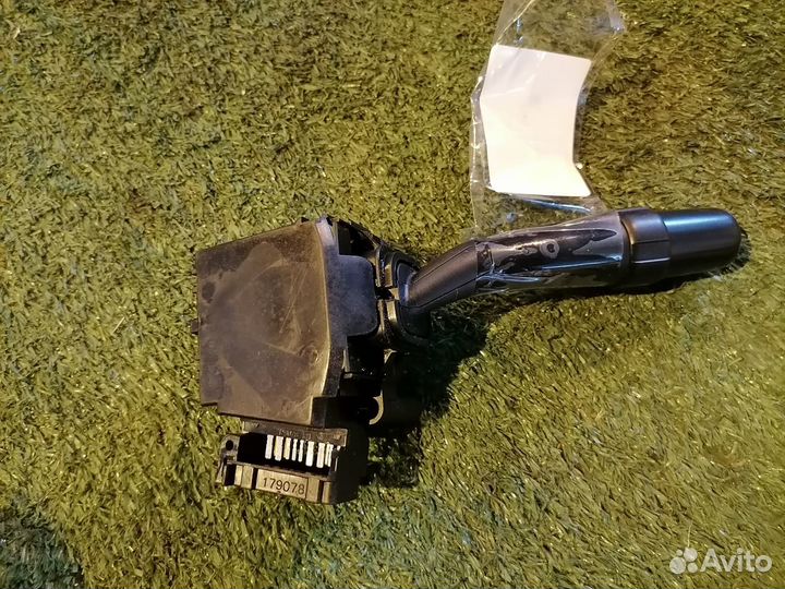 Переключатель подрулевой (дворников) 84652-2G490 T