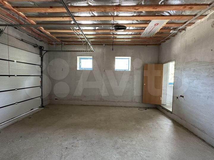 Коттедж 180 м² на участке 7,7 сот.