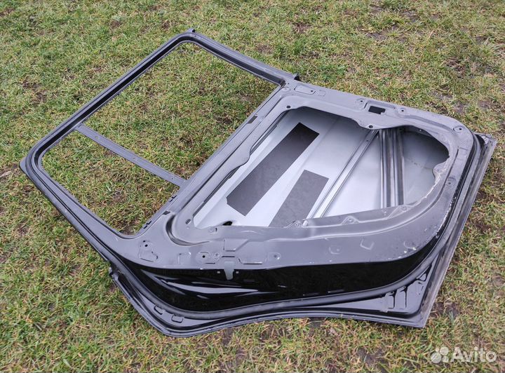 Дверь поврежденная задняя левая Mercedes GLS 2017