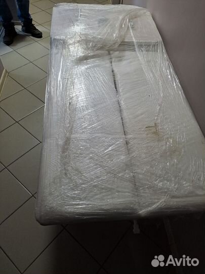 Массажный стол