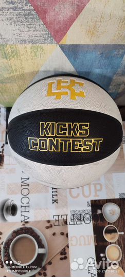 Баскетбольный мяч