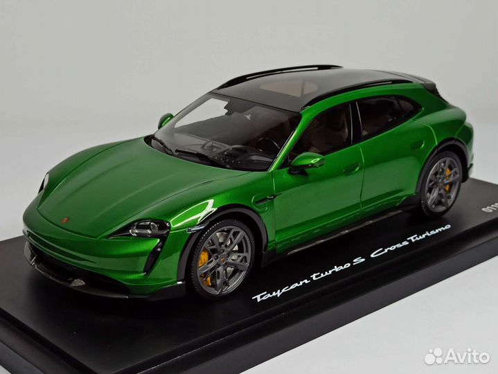 Porsche Taycan Turbo S Cross Turismo 1:18 Дилер
