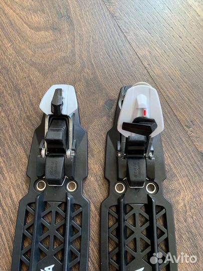 Крепления, чашечки, ручки, темляки