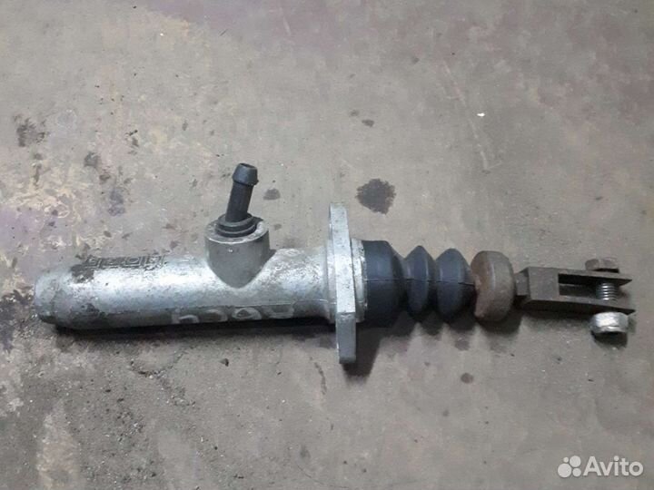 Главный цилиндр сцепления ауди 100 С4 audi 100 C4