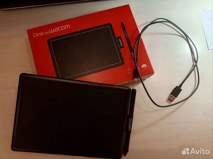 Графический планшет Wacom One by Small CTL-472