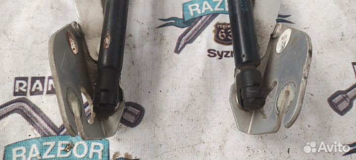 Петли крышки багажника Volkswagen Passat B5