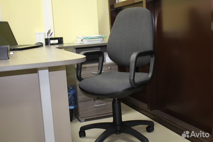 Офисное кресло nowystyl comfort GTP Темно серый