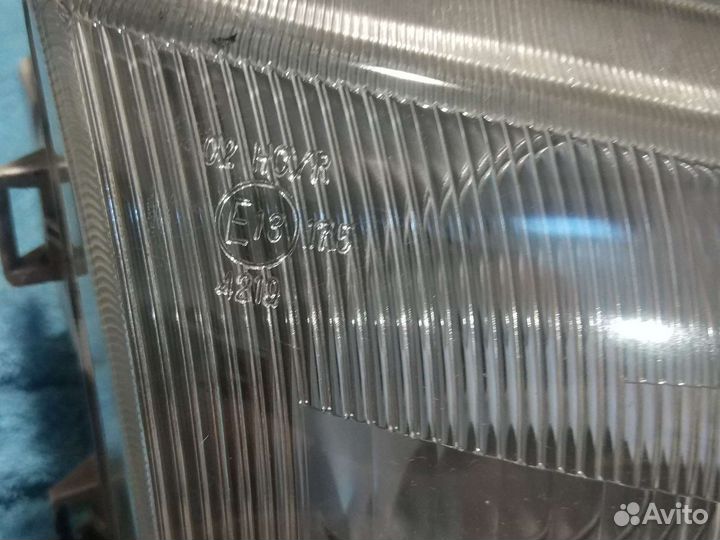 Фара Mitsubishi space gear