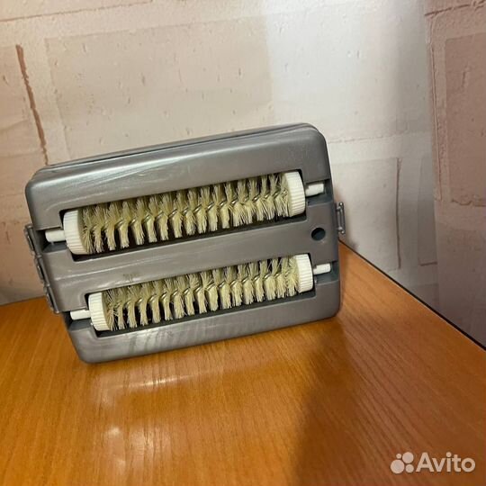 Щетка для стола