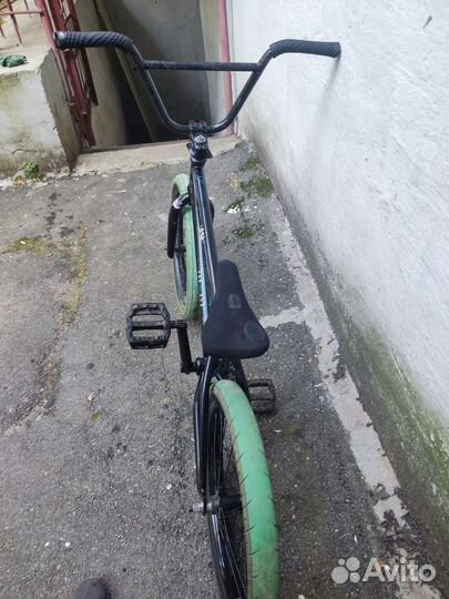 Трюковой велосипед BMX