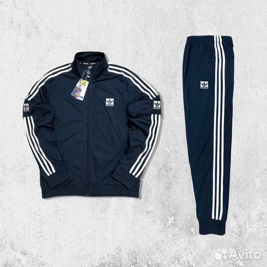 Спортивный костюм Adidas