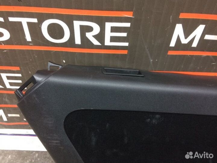 Обшивка двери багажника Mercedes-Benz R-Class W251