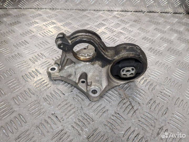 Кронштейн полуоси Peugeot 307 (2001 - 2005)