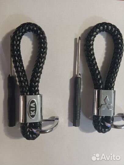 Брелок для ключей с логотипом авто