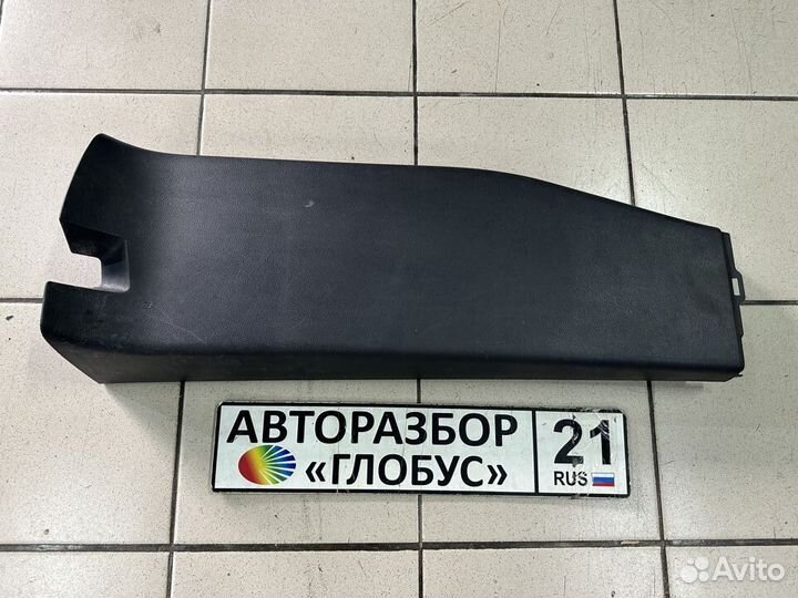 Обшивка средней правой стойки нижняя Каравелла Т5