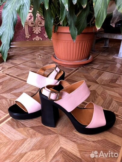 Босоножки летние женские