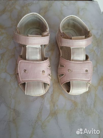 Сандалии для девочки