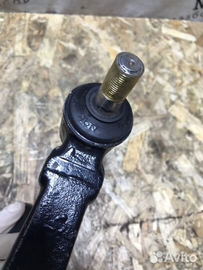 Маятниковый рычаг Mitsubishi L200