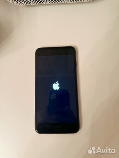 iPhone 8 Plus, 64 ГБ