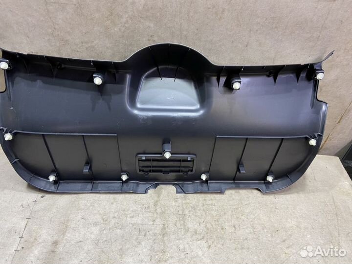 909011KB0A Обшивка багажника Nissan Juke F15