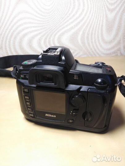 Зеркальный фотоаппарат nikon D70s